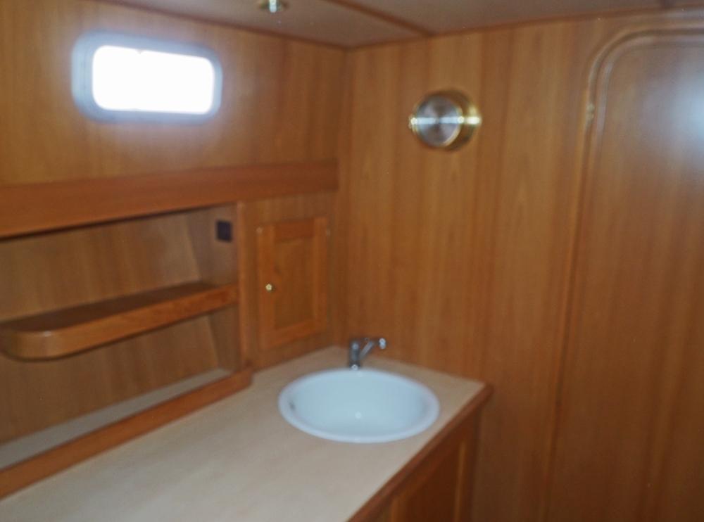 Fore ship, Accommodation